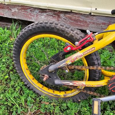 Tonka First Gear 16" Trick Bicycle (OB1-JS)