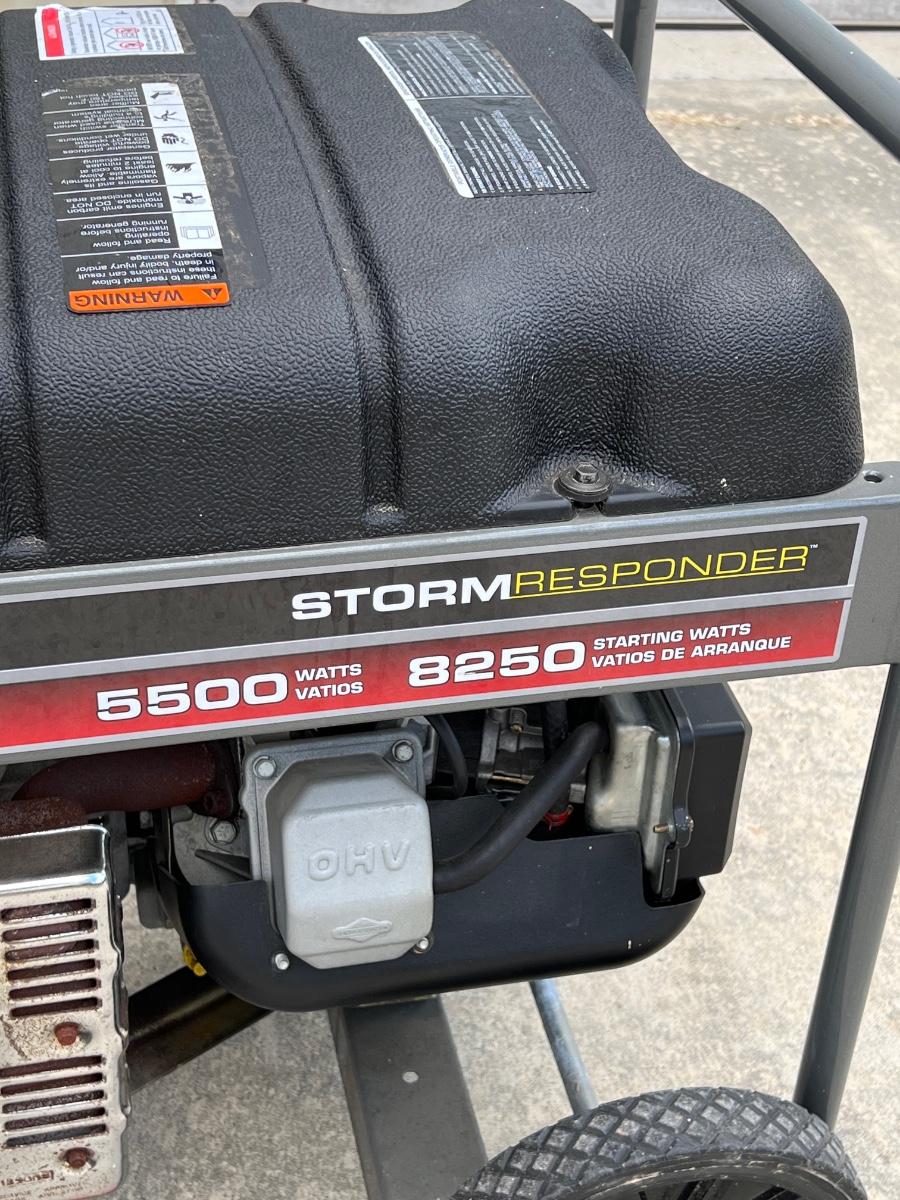 BRIGGS & STRATTON Storm Responder 5500 Watt Generator *Read