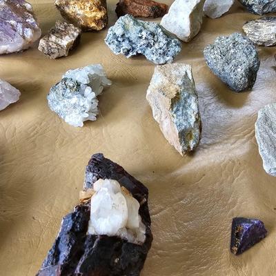 Large Assortment of Rocks & Stones (OB1-JS)