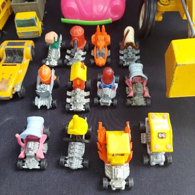 Vintage Barbie Car, Etch A Sketch, International Metal Tractor and More Toys (OB4-BBL)