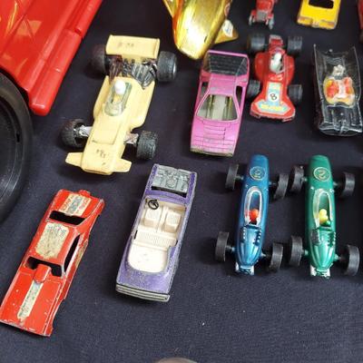 Vintage Barbie Car, Etch A Sketch, International Metal Tractor and More Toys (OB4-BBL)