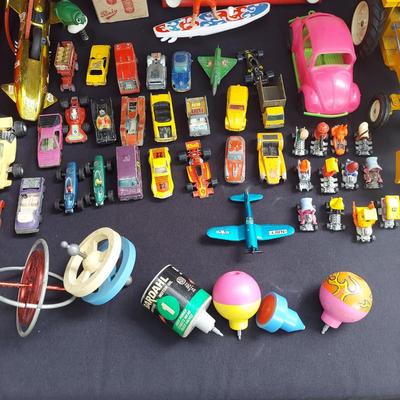 Vintage Barbie Car, Etch A Sketch, International Metal Tractor and More Toys (OB4-BBL)