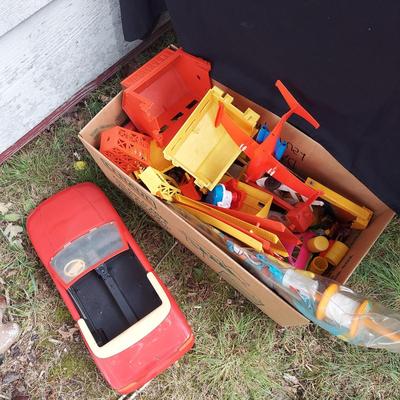 Vintage Barbie Car, Etch A Sketch, International Metal Tractor and More Toys (OB4-BBL)