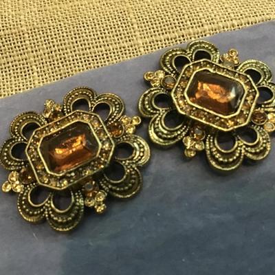 Vintage Avon SP bejeweled statement earrings.   New On Card