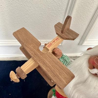 Santa Workshop - Joseph & Irene Toth