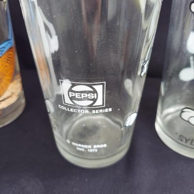 Vintage Novelty Glasses by Looney Tunes, Care Bears, Flintstones, Smurfs and More (OB4-BBL)