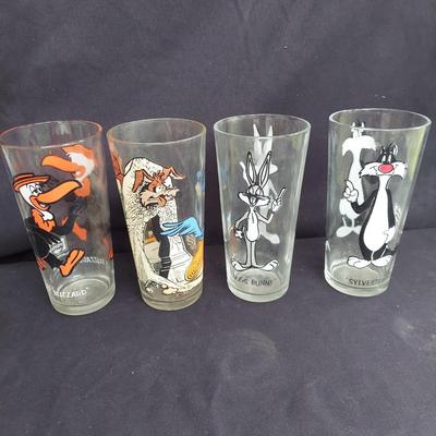 Vintage Novelty Glasses by Looney Tunes, Care Bears, Flintstones, Smurfs and More (OB4-BBL)