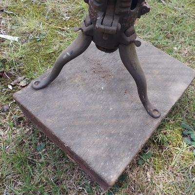 Antique Christmas Tree Stand (OB4-BBL)