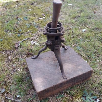 Antique Christmas Tree Stand (OB4-BBL)