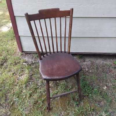 Two Vintage Windsor Chairs (OB4-BBL)