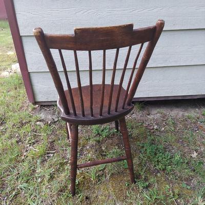 Two Vintage Windsor Chairs (OB4-BBL)