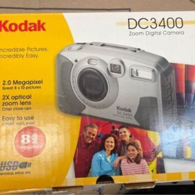 NEW Kodak DC3400 Point and Shoot Digital Camera