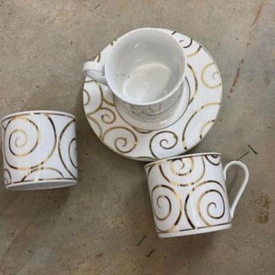Set of 8 Pier 1 Gold Swirl Coffee Cup and Saucer Set