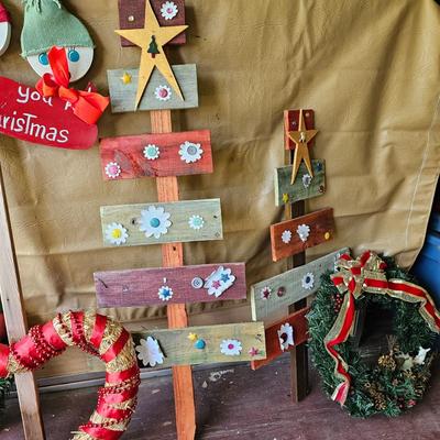 Collection of Christmas Decor & More  (OB1-JS)