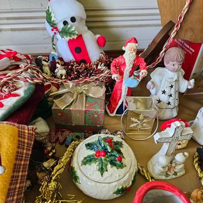 Collection of Christmas Decor & More  (OB1-JS)