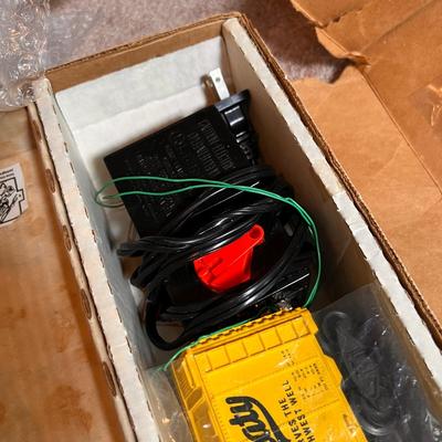 Vintage Lionel Cannonball Express 8625 Train Set + True Value Car