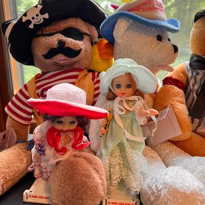 Vintage and Contemp. Toy, Doll Lot