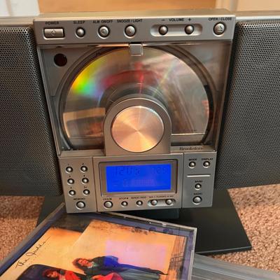 Vertical CD Player/Alarm Clock/Radio w Lot CDs