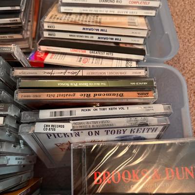 Vertical CD Player/Alarm Clock/Radio w Lot CDs