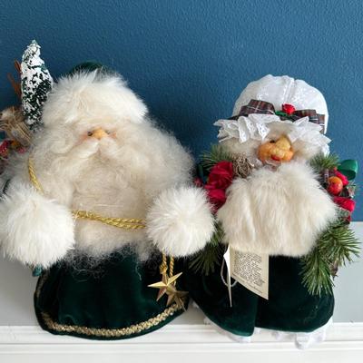 Santa and Mrs. Claus by Apple Whimsey
