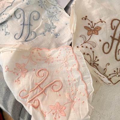 Mixed Lot - Throw Blankets, Shawls, Hankies