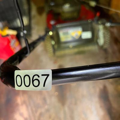 Yard Machines 21" Push Lawnmower Model: 11A-B23Z752