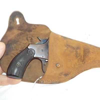 US. Arms flip top, double action revolver 32 cal. est. $125 to $ 190.