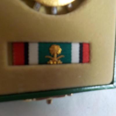 Military Medal " Liberation of Kuwait" with holding box. est. $20 t0 $35.
