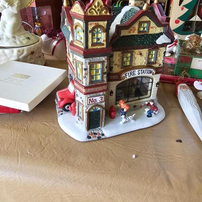 Vintage Christmas Ornaments,  Decor + More  (OB1-JS)