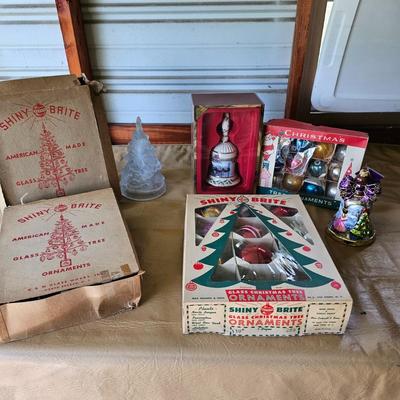 Vintage Christmas Ornaments,  Decor + More  (OB1-JS)