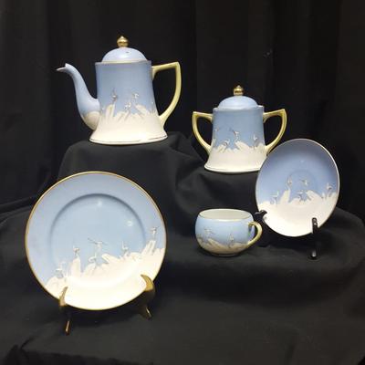 Tea Set with Crane Design
