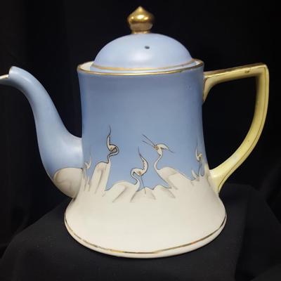 Tea Set with Crane Design