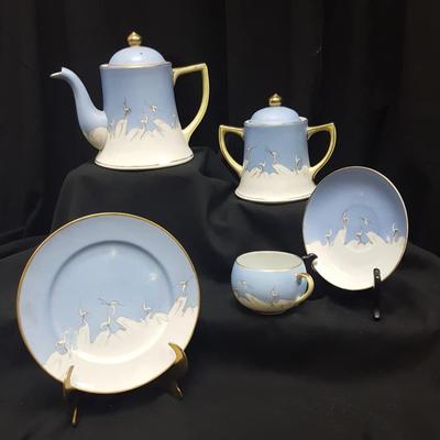 Tea Set with Crane Design