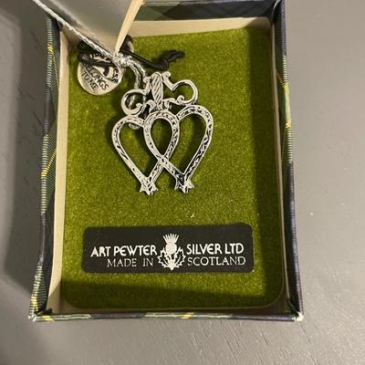 NEW Dreaming of Scotland Luckenbooth Brooch