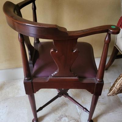 Vintage Queen Anne Mahogany Corner Chair