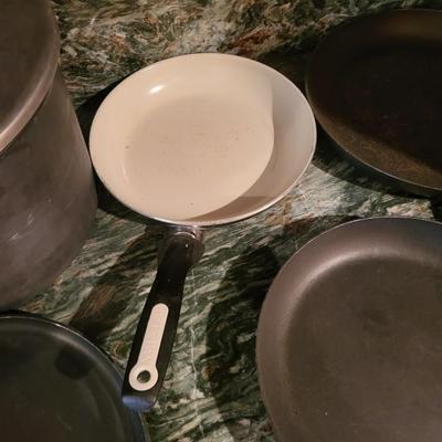 8 Cooking Pot Lot