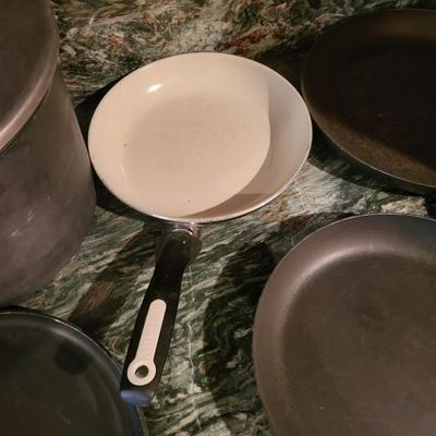 8 Cooking Pot Lot