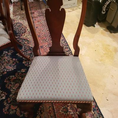 8 Chairs with Dinning Table Including Large Rug