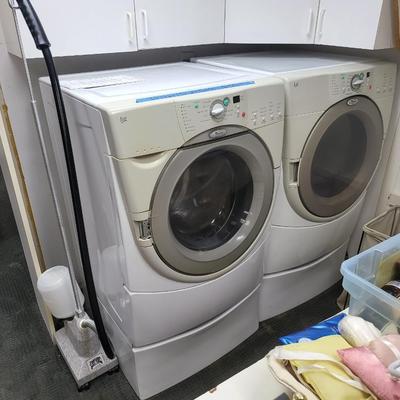 Gas Washer and Dryer with Steamer