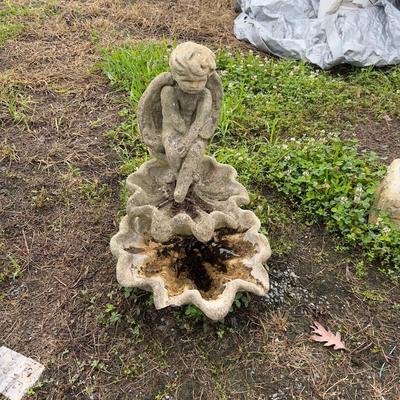 1094 Cherub Cement Statue