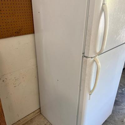 FRIGIDAIRE Garage/Beer Fridge