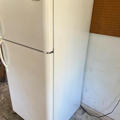 FRIGIDAIRE Garage/Beer Fridge