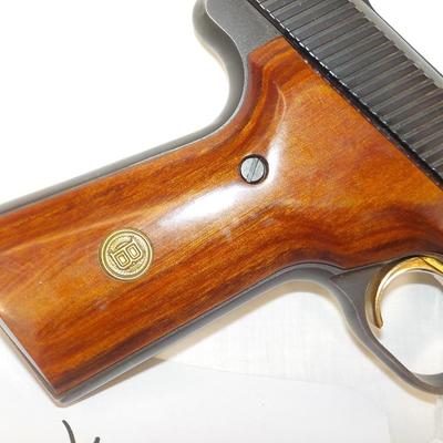 Nice Looking Browning Buck mark  22 cal. pistol/ est . $150 to $375.