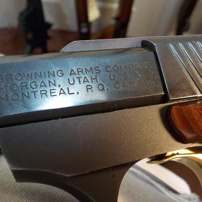 Nice Looking Browning Buck mark  22 cal. pistol/ est . $150 to $375.