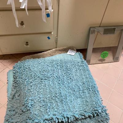 Bathroom Items, Toiletries And Cleaning Supplies