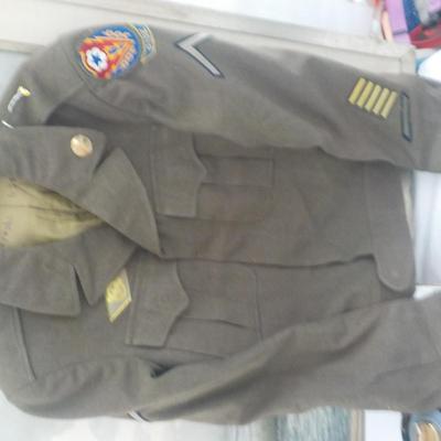 World War 2 Army field dress jacket wool, est. $70 to $150.