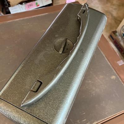 General Electric Metal Case Radio