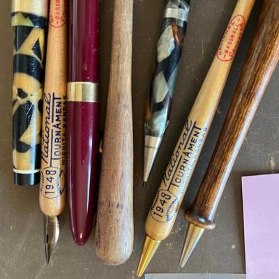 Lot of vintage pens