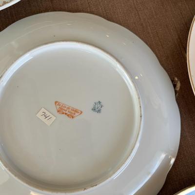 5 Pieces of Misc Plates