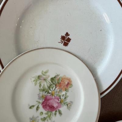 Misc Lot of Plates - 6 Pieces